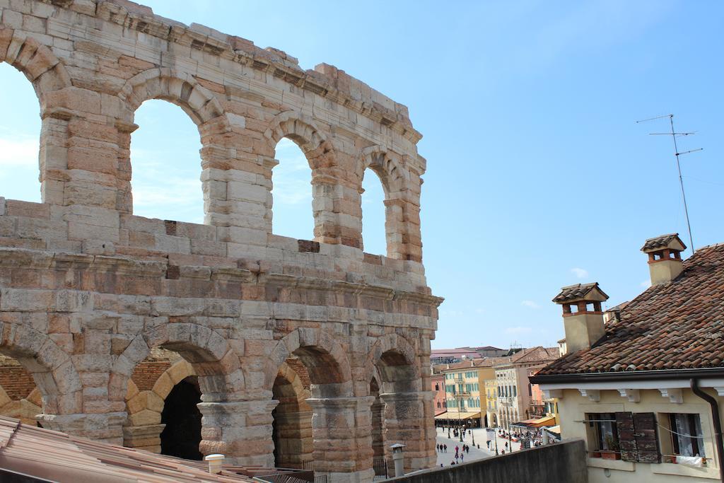Apartmán La Terrazza Sull'Arena Verona Pokoj fotografie